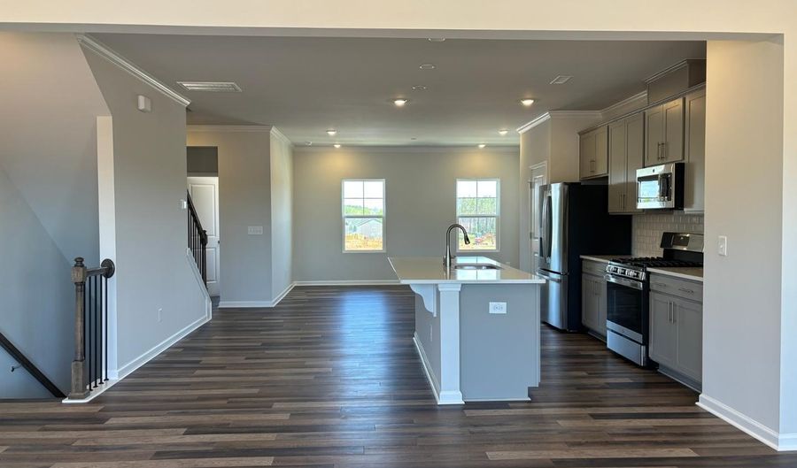 318 Leland Crest Dr, Apex, NC 27539 - 4 Beds, null Bath