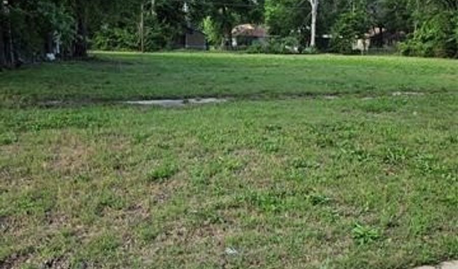320 W 15th St, Ada, OK 74820 - 0 Beds, 0 Bath