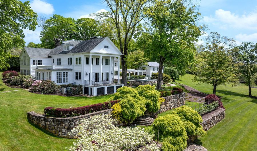 155 Long Ridge Rd, Danbury, CT 06810 - 3 Beds, 6 Bath