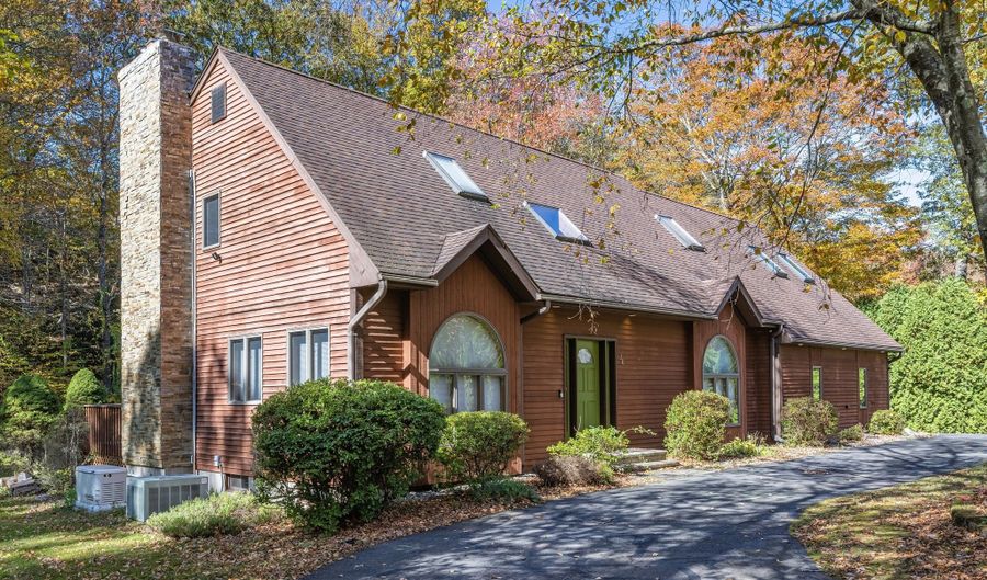 26 Enrico Rd, Bolton, CT 06043 - 4 Beds, 4 Bath