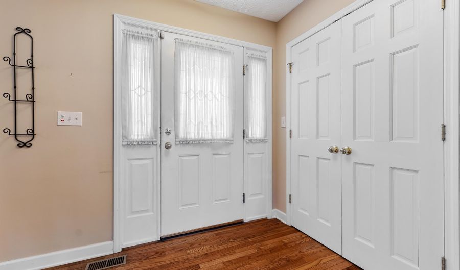 3 Piney Way, Barboursville, WV 25504 - 2 Beds, 2 Bath