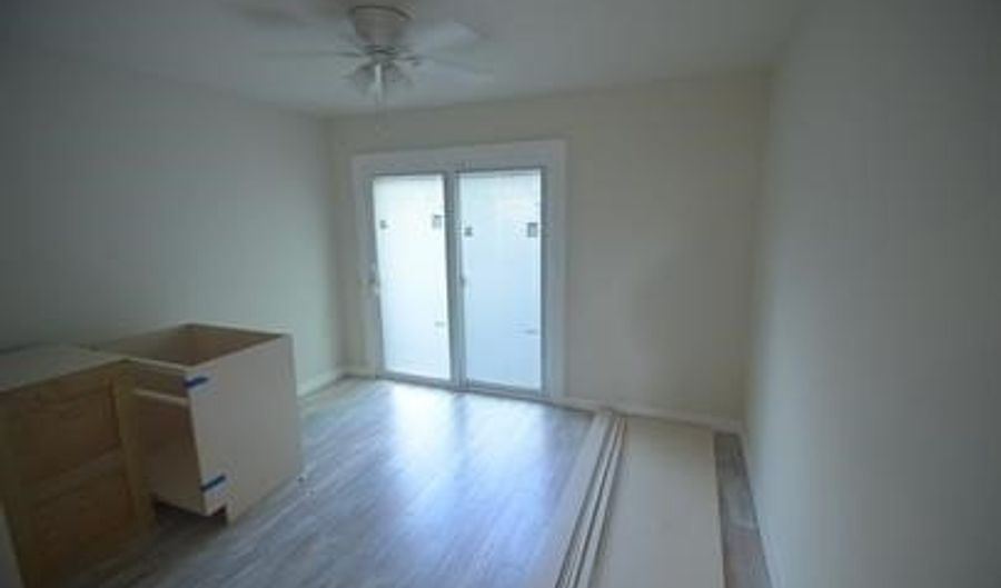 1915 Kalihi St Middle, Honolulu, HI 96819 - 2 Beds, 1 Bath