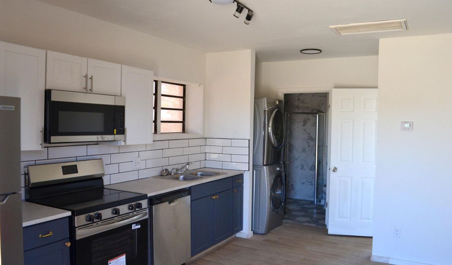 711 E 4th St 711, Casa Grande, AZ 85122 - 1 Beds, 1 Bath