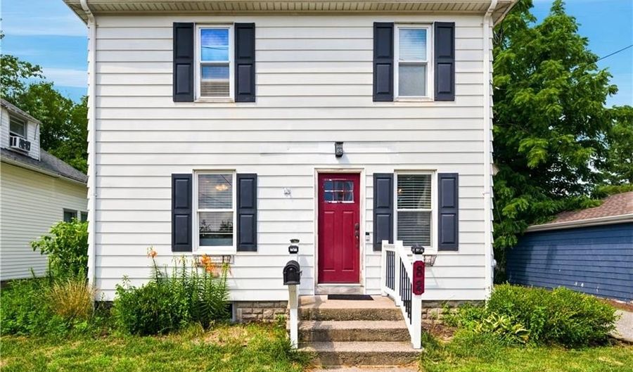 82 Dyer Ave, East Providence, RI 02915 - 3 Beds, 2 Bath