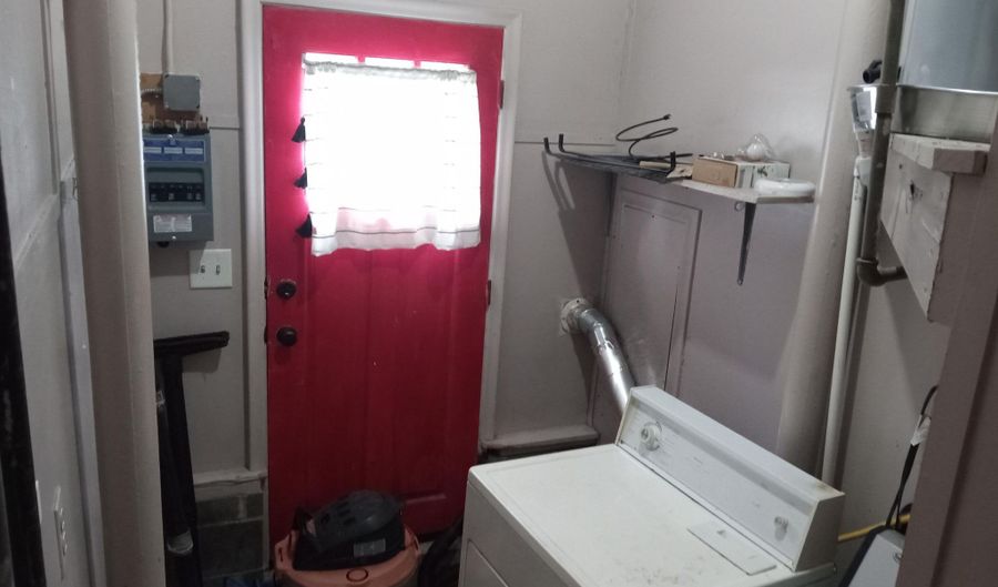 611 CROSWELL, Adrian, MI 49221 - 1 Beds, 1 Bath
