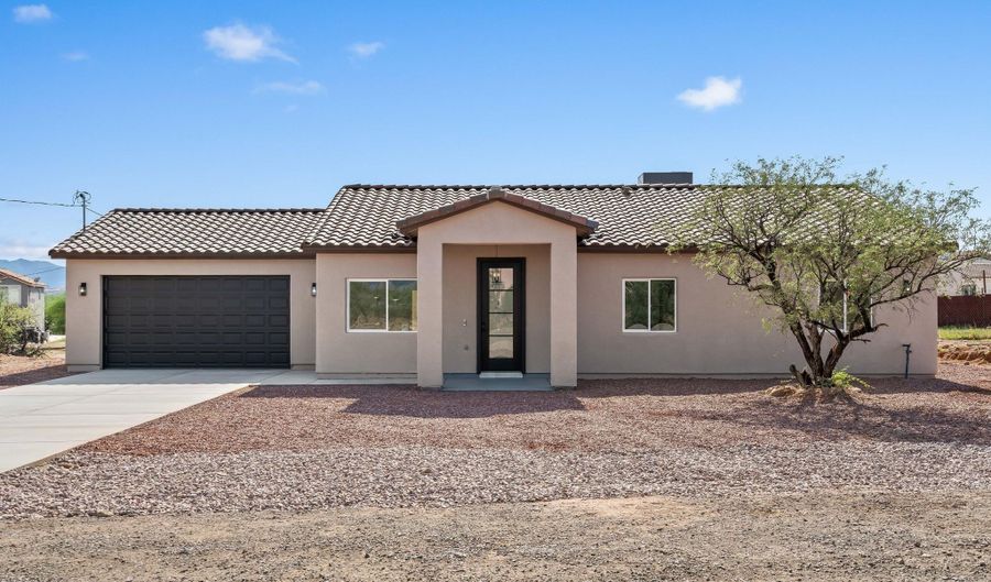 1832 Via Nevada, Rio Rico, AZ 85648 - 3 Beds, 2 Bath