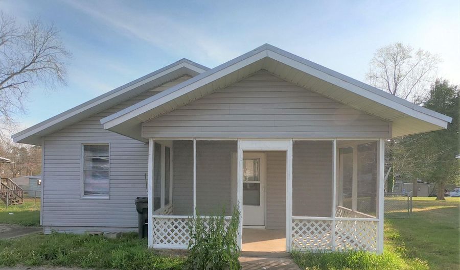 116 FOREST Ave, Adamsville, AL 35005 - 2 Beds, 1 Bath