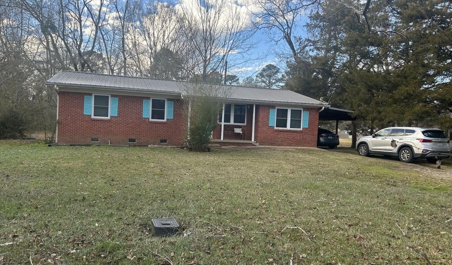 235 N Commerce St, Ackerman, MS 39735 - 3 Beds, 1 Bath