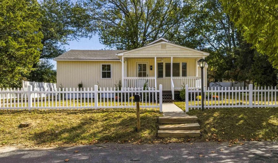 212 N 12 Street St, Villas, NJ 08251 - 3 Beds, 1 Bath