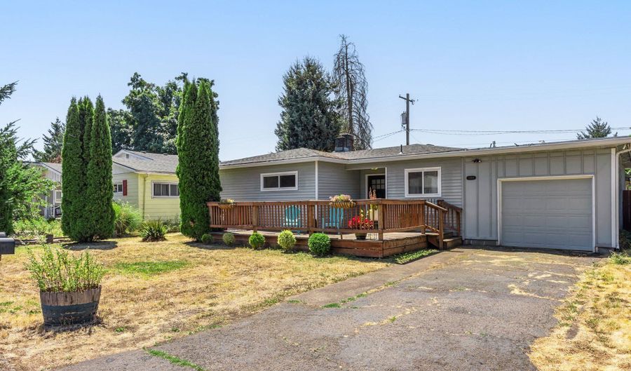 3190 ORIOLE St, Springfield, OR 97477 - 3 Beds, 1 Bath