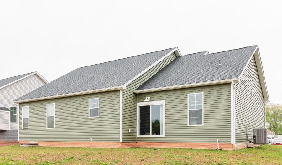 205 KINNEMAN Rd, Abbottstown, PA 17301 - 3 Beds, 2 Bath
