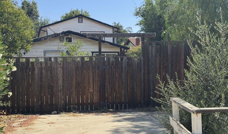 28245 W Driver Ave, Agoura Hills, CA 91301 - 3 Beds, 3 Bath