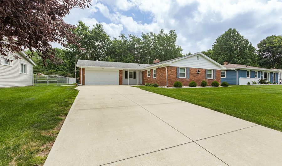 920 Shellbark Rd, Anderson, IN 46011 - 3 Beds, 2 Bath