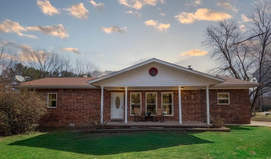 838 Indian Trl, Ash Flat, AR 72513 - 3 Beds, 1 Bath