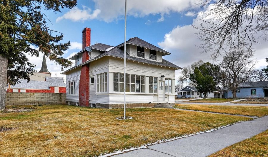 275 Polk St, American Falls, ID 83221 - 3 Beds, 2 Bath
