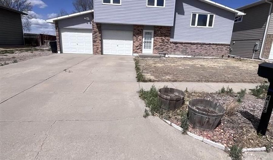 412 31ST Ter, Alliance, NE 69301 - 4 Beds, 2 Bath