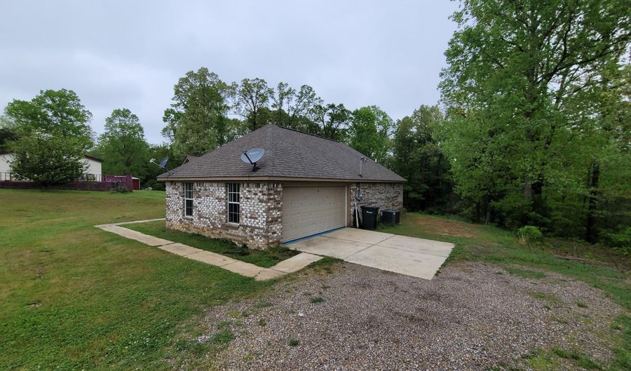 2212 Highway 178, Holly Springs, MS 38635 - 3 Beds, 2 Bath