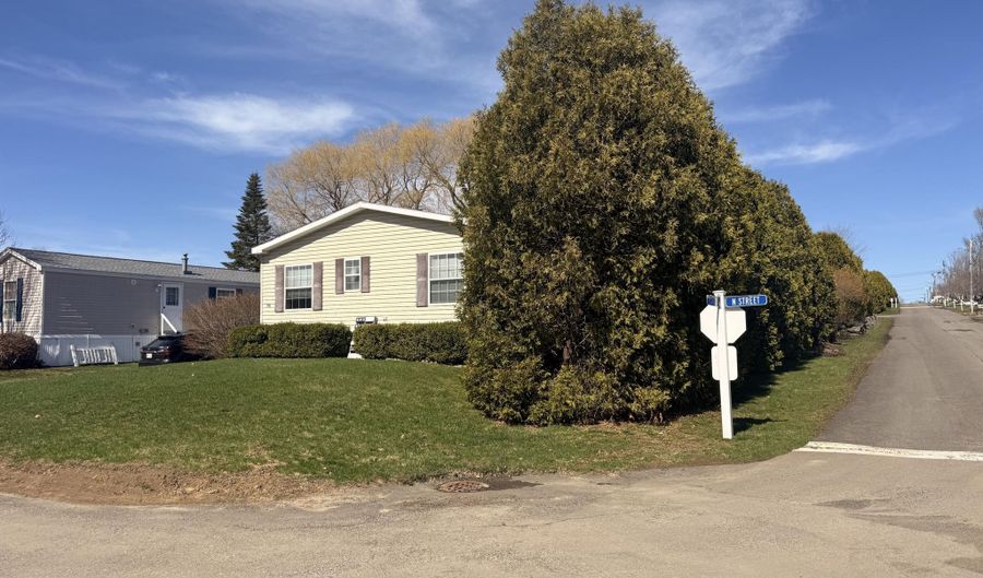 19 N St, Bangor, ME 04401 - 3 Beds, 2 Bath
