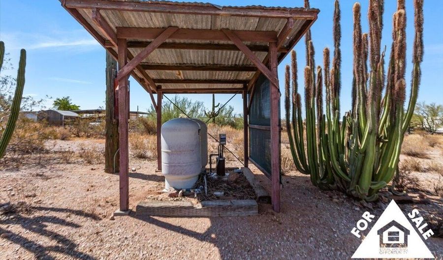 5125 N SAN MARCOS Dr, Apache Junction, AZ 85120 - 2 Beds, 1 Bath