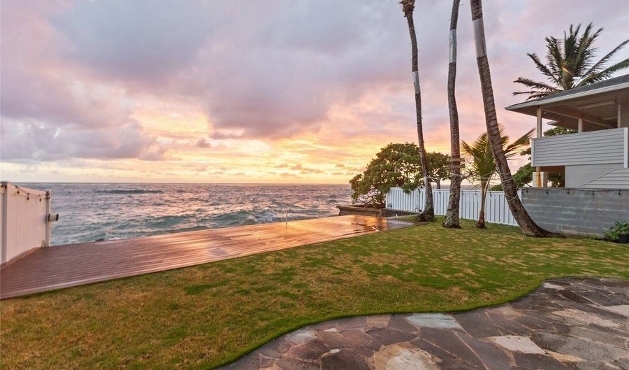 53-853 Kamehameha Hwy, Hauula, HI 96717 - 4 Beds, 4 Bath