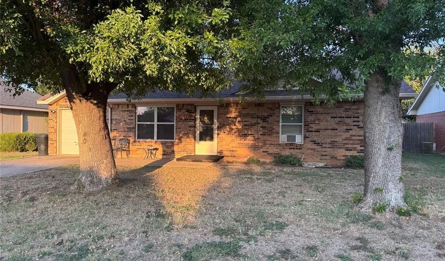 3933 Radcliff Rd, Abilene, TX 79602 - 2 Beds, 1 Bath