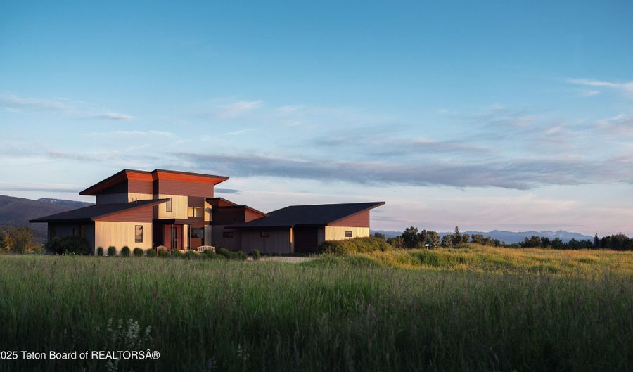 750 S LEIGH CANYON Rd, Alta, WY 83414 - 3 Beds, 3 Bath