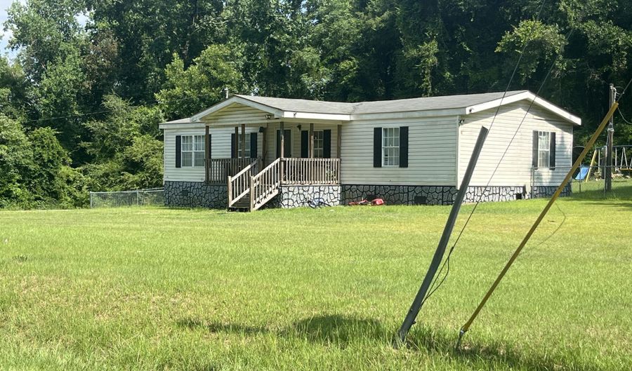 126 Spring Rd, Blenheim, SC 29516 - 3 Beds, 2 Bath