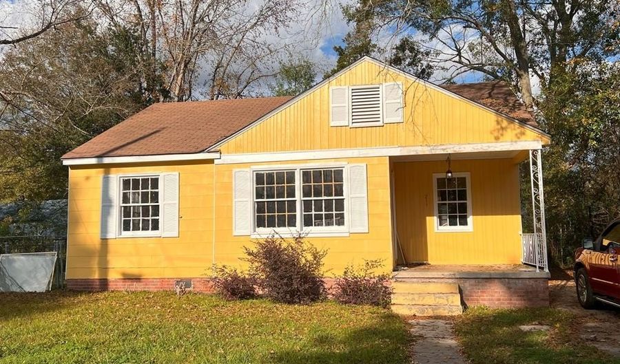 211 Rogers Cir, Brookhaven, MS 39601 - 3 Beds, 1 Bath