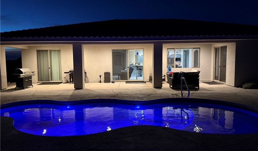 2950 Chaco Canyon Dr, Bullhead City, AZ 86429 - 3 Beds, 3 Bath