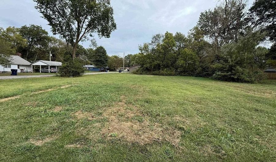 102 West Ave, Baxter Springs, KS 66713 - 0 Beds, 0 Bath