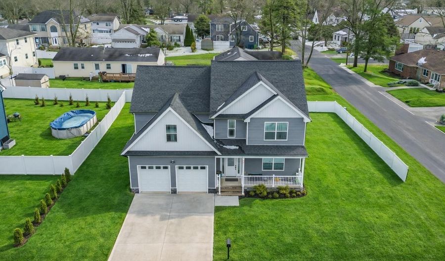 751 Leeward Ave, Beachwood, NJ 08722 - 4 Beds, 3 Bath