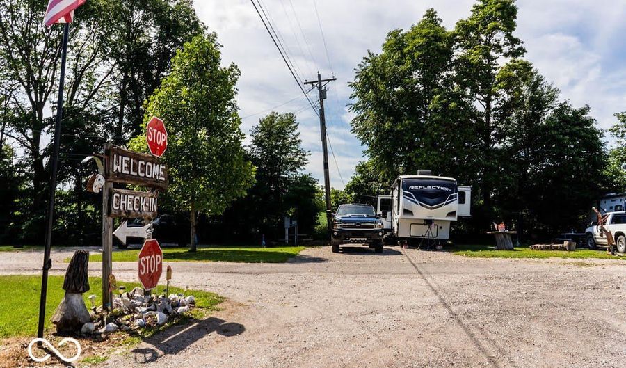 3559 N Us Highway 41, Bloomingdale, IN 47832 - 3 Beds, 1 Bath