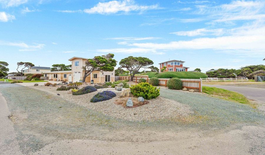 975 OCEAN Dr, Bandon, OR 97411 - 4 Beds, 3 Bath