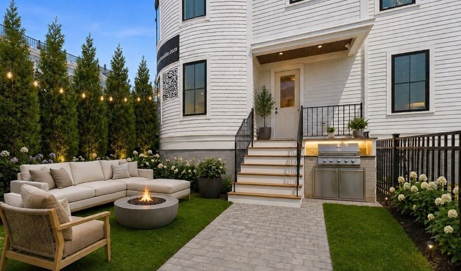 1674 Columbia, Boston, MA 02127 - 5 Beds, 4 Bath