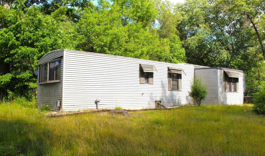 135 LN 285A Crooked Lk, Angola, IN 46703 - 2 Beds, 1 Bath