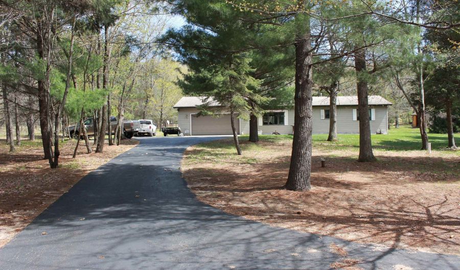 2590 14th Ct, Adams, WI 53910 - 2 Beds, 2 Bath