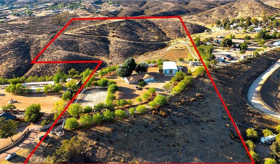 11709 Mint Canyon Rd, Agua Dulce, CA 91390 - 3 Beds, 3 Bath