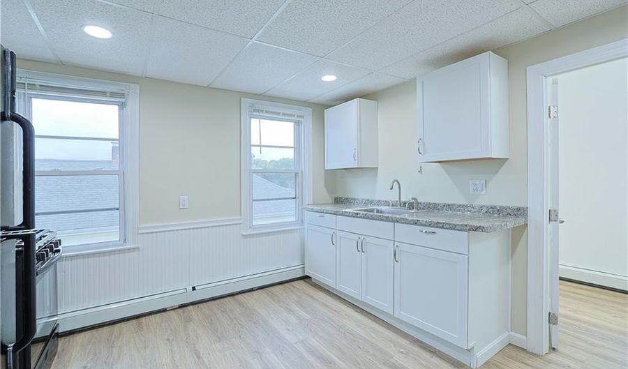 156 Urban Ave 3, North Providence, RI 02904 - 2 Beds, 1 Bath