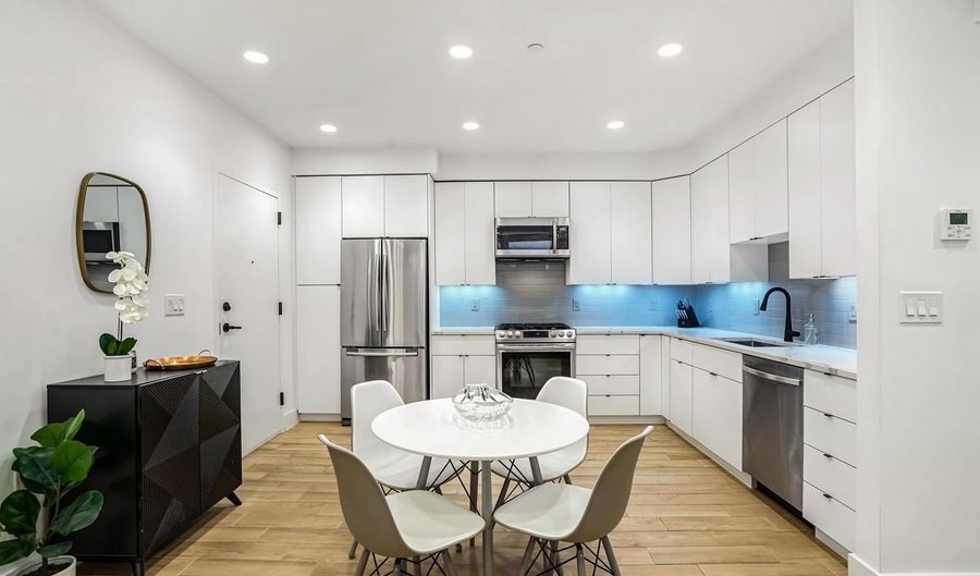3514 13TH St NW #1, Washington, DC 20010 - 2 Beds, 2 Bath