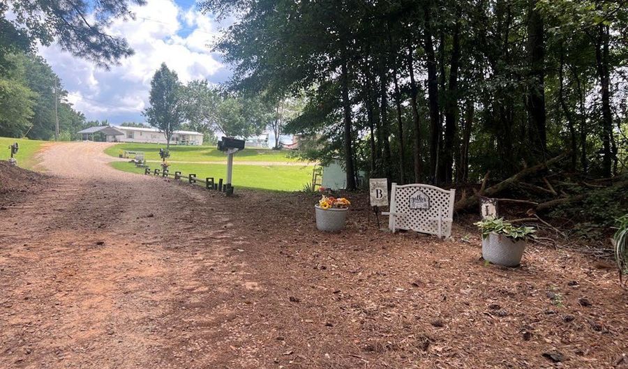 916 County Road 6632, Banks, AL 36005 - 4 Beds, 2 Bath