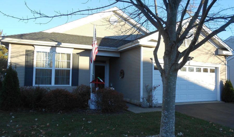 4 HIDDEN LAKE Cir, Barnegat, NJ 08005 - 2 Beds, 2 Bath