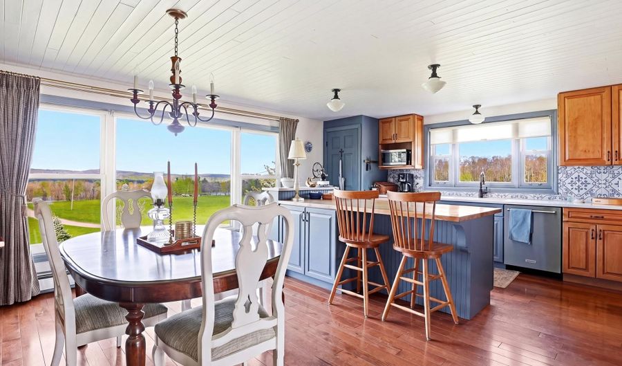 557 S Barnstead Rd, Barnstead, NH 03225 - 3 Beds, 2 Bath
