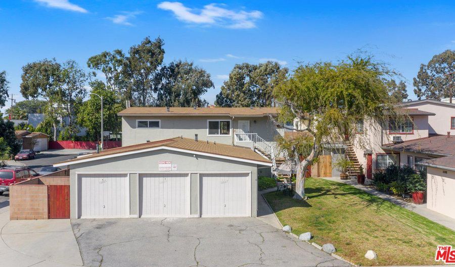 12025 SYLVESTER St, Los Angeles, CA 90066 - 5 Beds, 3 Bath