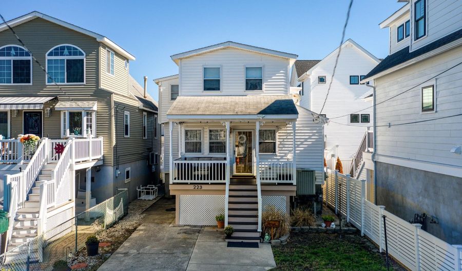 223 W 19TH, North Wildwood, NJ 08260 - 5 Beds, 3 Bath