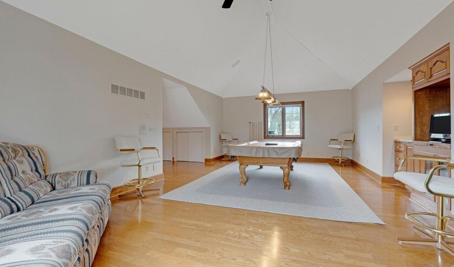 15 Lane 200eb Lake James, Angola, IN 46703 - 5 Beds, 5 Bath