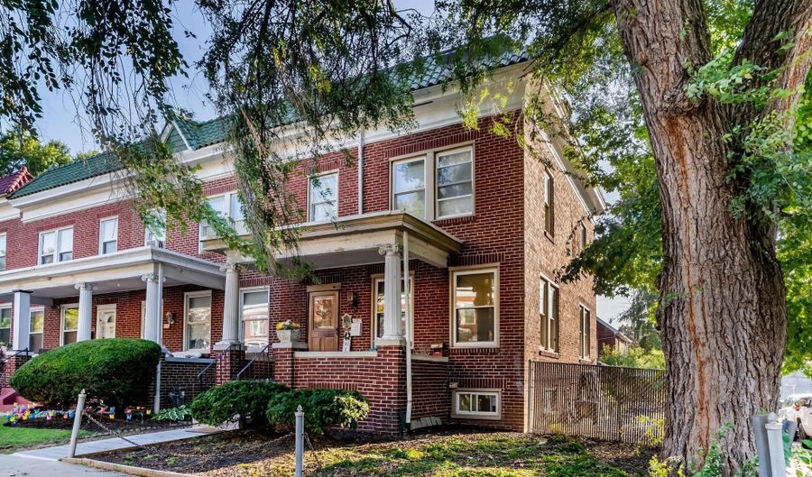 2452 N 4TH St, Harrisburg, PA 17110 - 3 Beds, 2 Bath