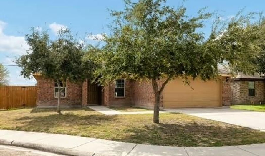 1403 Tierra Rica Ave, Alamo, TX 78516 - 3 Beds, 2 Bath