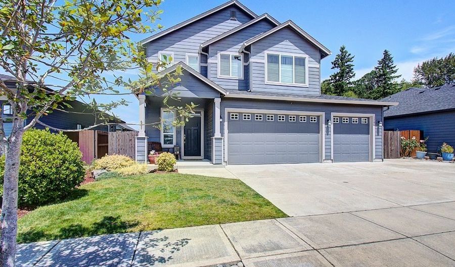 1706 NW 17TH St, Battle Ground, WA 98604 - 4 Beds, 3 Bath