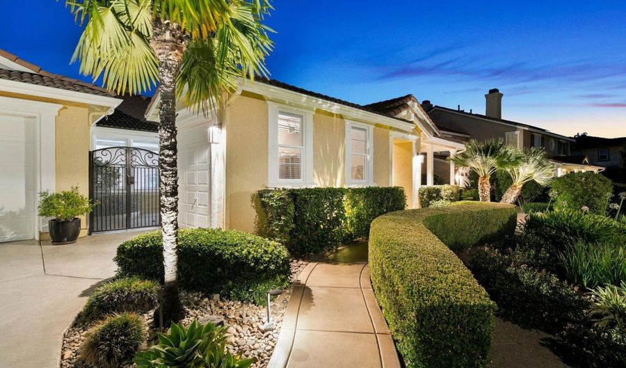 10540 Pinion Trl, Escondido, CA 92026 - 5 Beds, 3 Bath