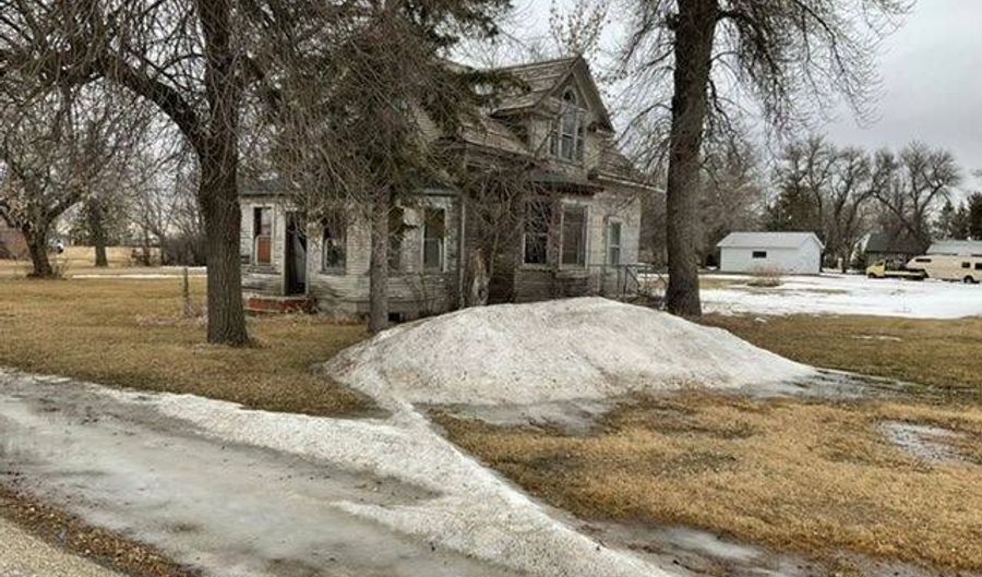 102 2nd Ave SW, Balta, ND 58313 - 2 Beds, 1 Bath